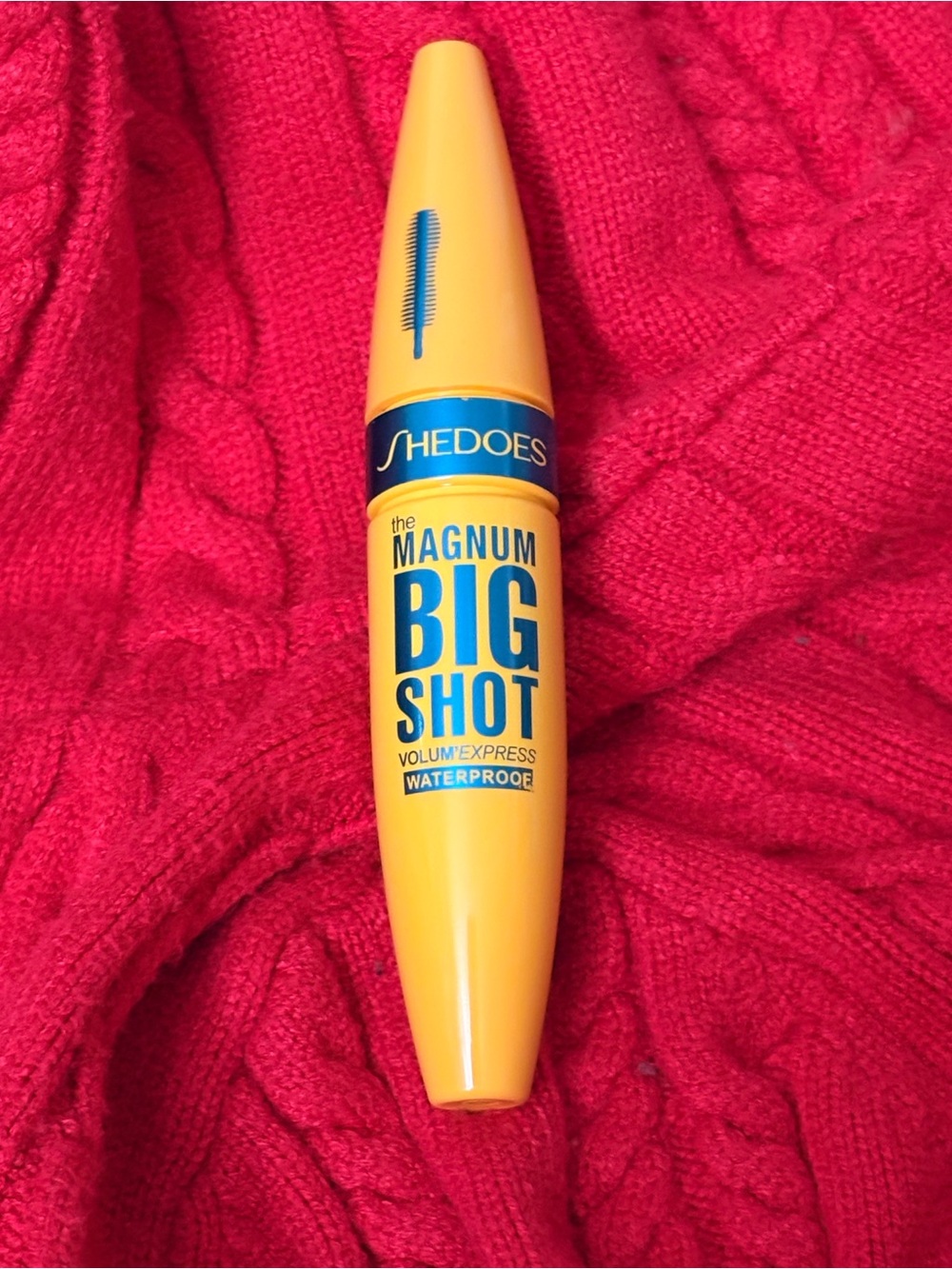 Magnum Big Shot Waterproof Mascara – Yellow